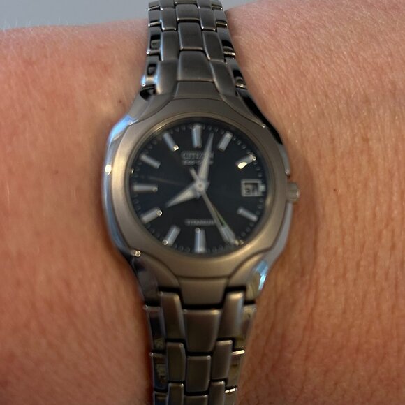 Citizen Silver and Black Women's Watch - Picture 1 of 7